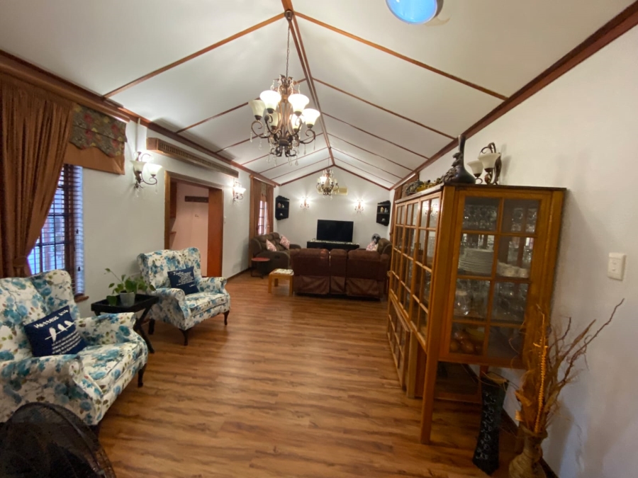 3 Bedroom Property for Sale in Protea Park North West